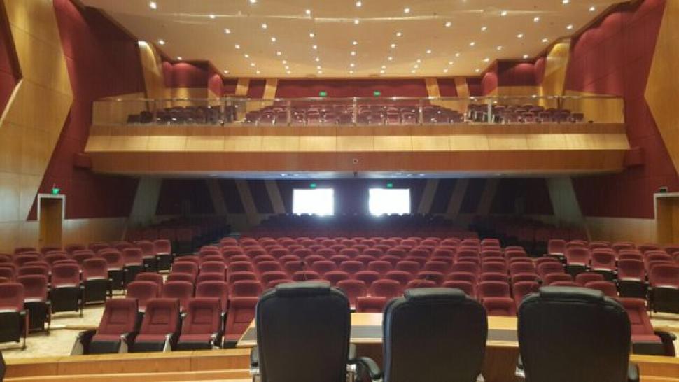 مسرح التنمية الاجتماعية يقدم خدماته للمجتمع بتوفير قسم نسائي شامل الخصوصية وموقع عام متكامل الإمكانيات لكل المناسبات