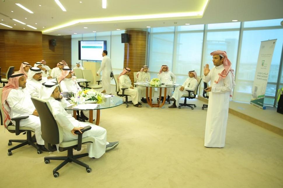 العمل والتنمية الاجتماعية تـُعزز ممكنات التفتيش لتحسين مستوى الالتزام بالسلامة والصحة المهنية في المنشآت العمل والتنمية الاجتماعية تـُعزز ممكنات التفتيش لتحسين مستوى الالتزام بالسلامة والصحة المهنية في المنشآت