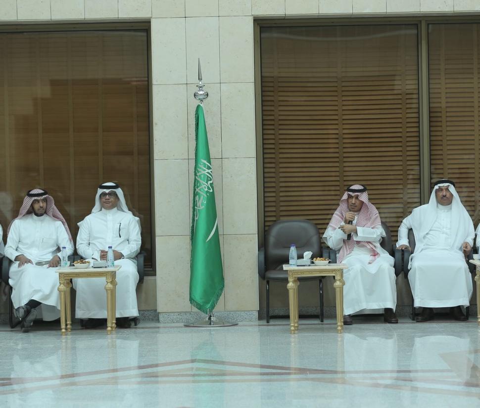 وزير العمل والتنمية الاجتماعية يحث في حفل المعايدة منسوبي الوزارة على بذل المزيد من الجهود لخدمة كافة العملاء والمستفيدين وزير العمل والتنمية الاجتماعية يحث في حفل المعايدة منسوبي الوزارة على بذل المزيد من الجهود لخدمة كافة العملاء والمستفيدين