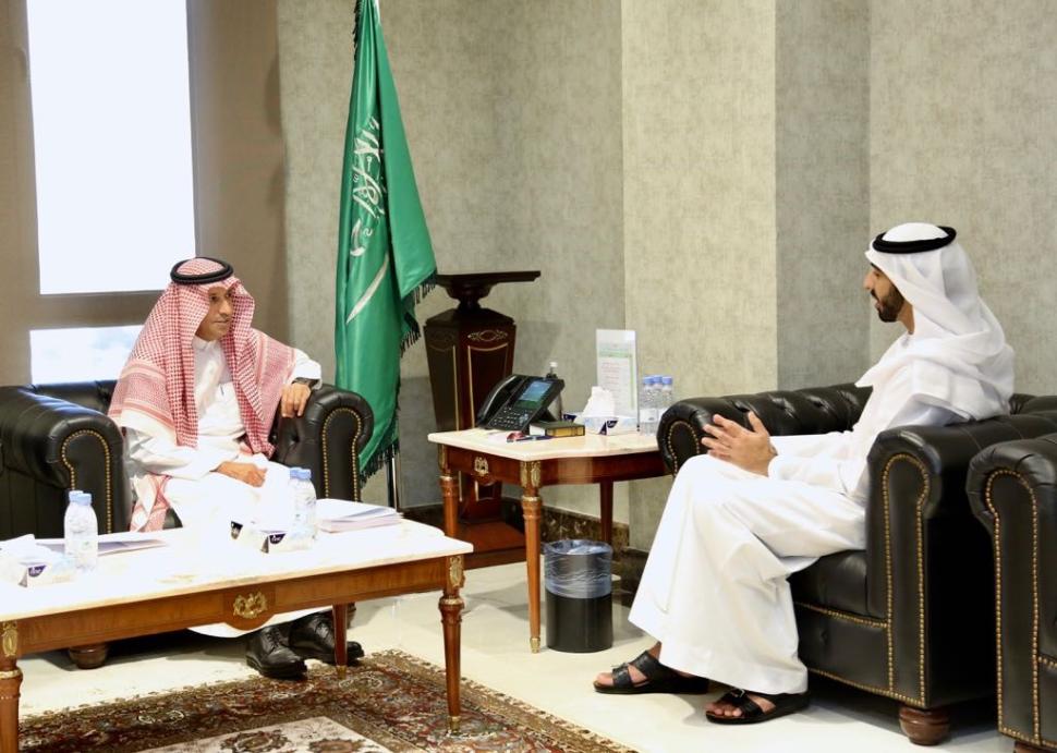 وزير العمل والتنمية الاجتماعية يبحث مع السفير الإماراتي آفاق التعاون بين البلدين وسبل تطويرها وزير العمل والتنمية الاجتماعية يبحث مع السفير الإماراتي آفاق التعاون بين البلدين وسبل تطويرها