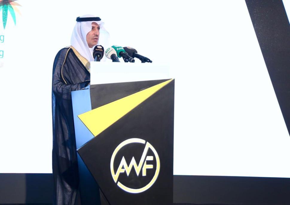 وزير العمل والتنمية الاجتماعية يؤكد خلال افتتاح "منتدى أسبار الدولي" عمل الوزارة على تحقيق البرامج والمبادرات التي تُمكِّن أبناء وبنات الوطن من المساهمة الفاعلة في سوق العمل