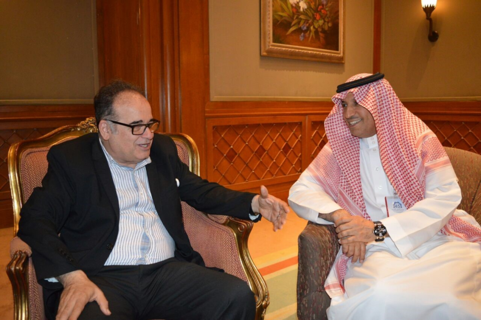 وزير العمل والتنمية الاجتماعية يلتقي وزير الشؤون الاجتماعية التونسية على هامش أعمال (مؤتمر العمل العربي) بالقاهرة وزير العمل والتنمية الاجتماعية يلتقي وزير الشؤون الاجتماعية التونسية على هامش أعمال (مؤتمر العمل العربي) بالقاهرة