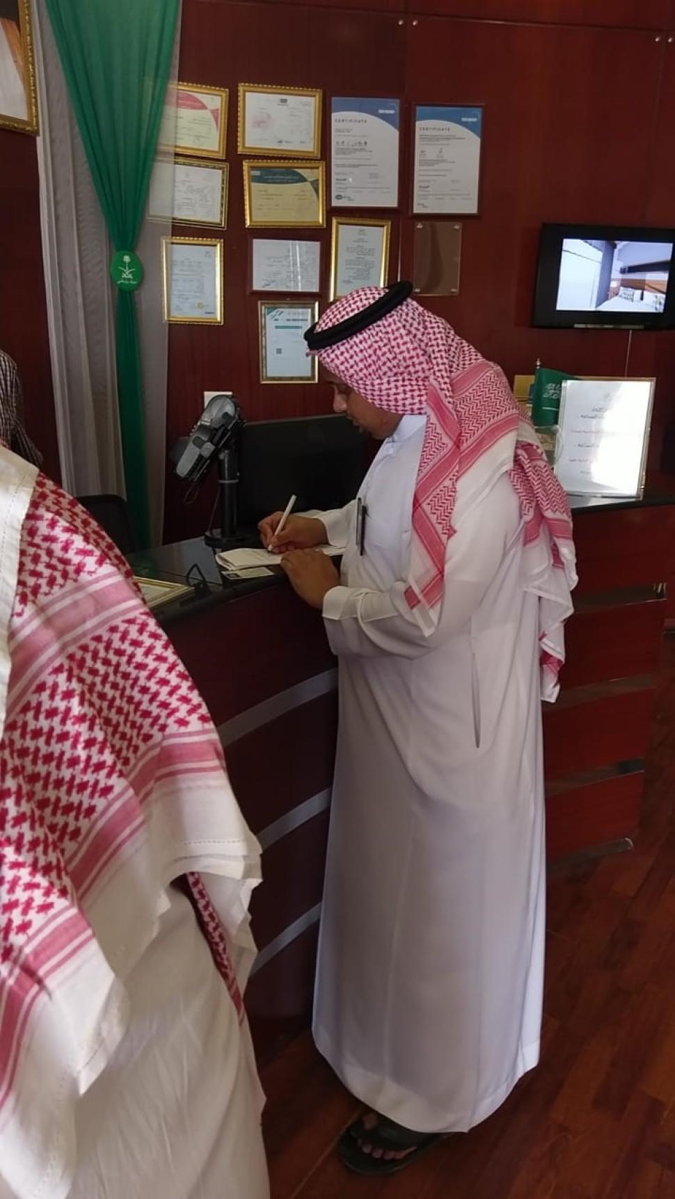 19 ألف جولة تفتيشية على قطاع الفنادق والوحدات السكنية المفروشة للتحقق من التوطين وضبط 2705 مخالفات.. و17 ألف منشأة ملتزمة بالقرار 19 ألف جولة تفتيشية على قطاع الفنادق والوحدات السكنية المفروشة للتحقق من التوطين وضبط 2705 مخالفات.. و17 ألف منشأة ملتزمة بالقرار