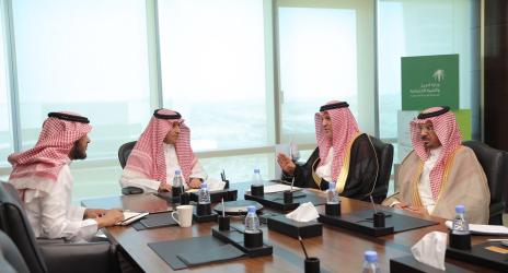 وزير العمل والتنمية الاجتماعية يبحث مع رئيس مجلس إدارة جمعية ذوي شهداء الواجب مسارات التوظيف والتدريب لأبناء الشهداء وتهيئتهم إلى سوق العمل
