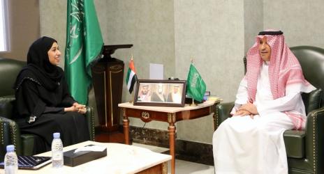 وزير العمل والتنمية الاجتماعية يبحث مع وزيرة تنمية المجتمع في دولة الإمارات سبل تعزيز التعاون المشترك