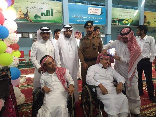بالصور، مركز التاهيل الشامل بـ #الوجه يشارك باليوم العالمي للدفاع المدني المقام بمدرسة سعيد بن جبير.