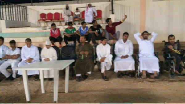 مشاركة نزلاء مركز التأهيل الشامل بعرعر في حفل اختتام بطولة رعد الشمال في ملاعب الرمز بعرعر.