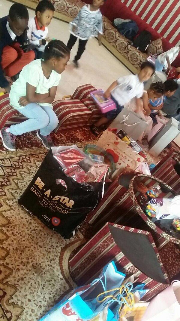 منسوبات كلية الآداب للبنات بأبها يزرن أبناءنا بحضانة أبها.