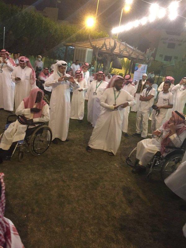 برنامج ترفيهي لآبائنا بدار الرعاية في الرياض بحضور مدير تعليم منطقة الرياض وبالتعاون مع مجموعة إرادة التطوعية.