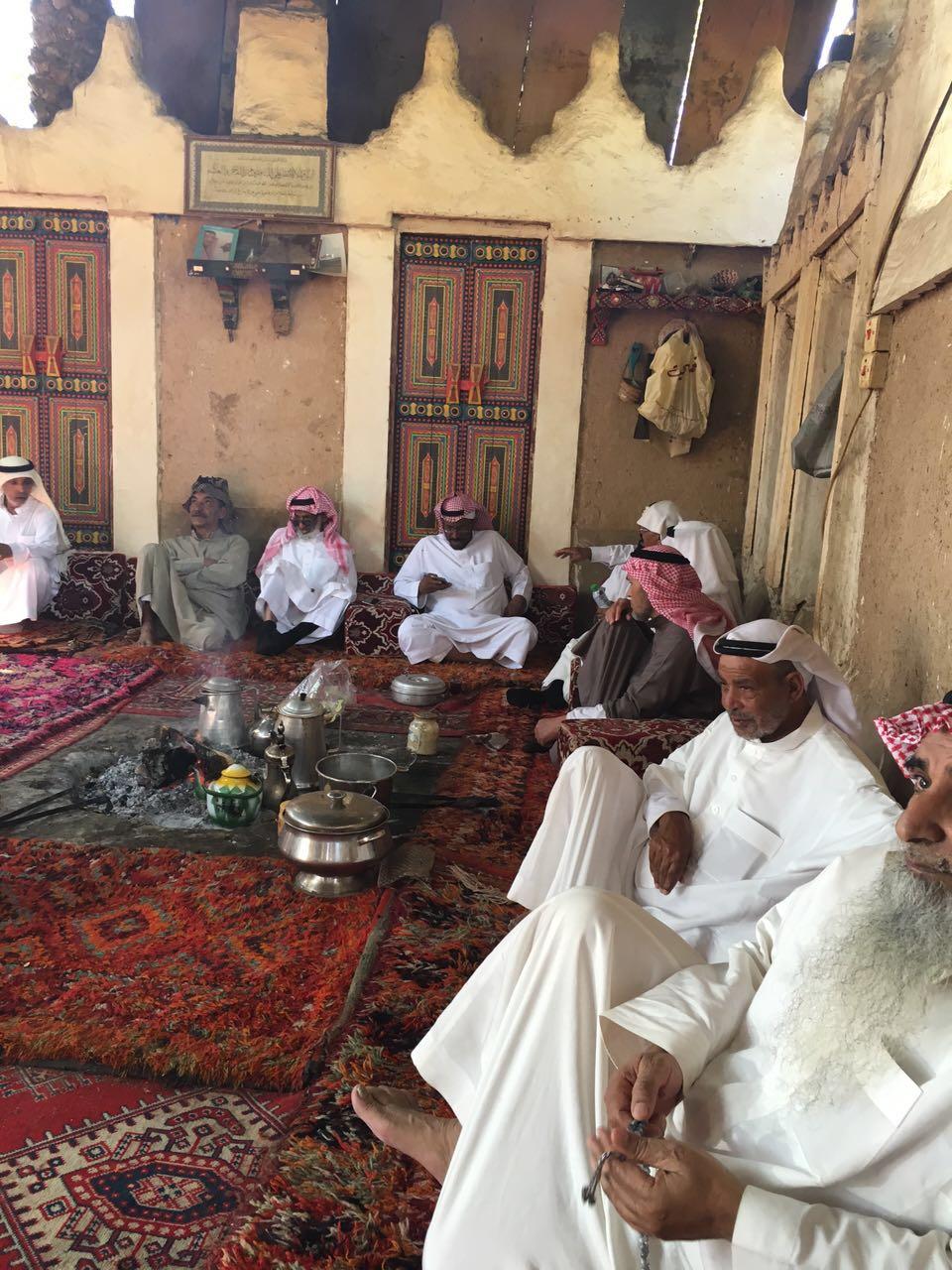 نزلاء دار الرعاية الاجتماعية بعنيزة في حضن التراث