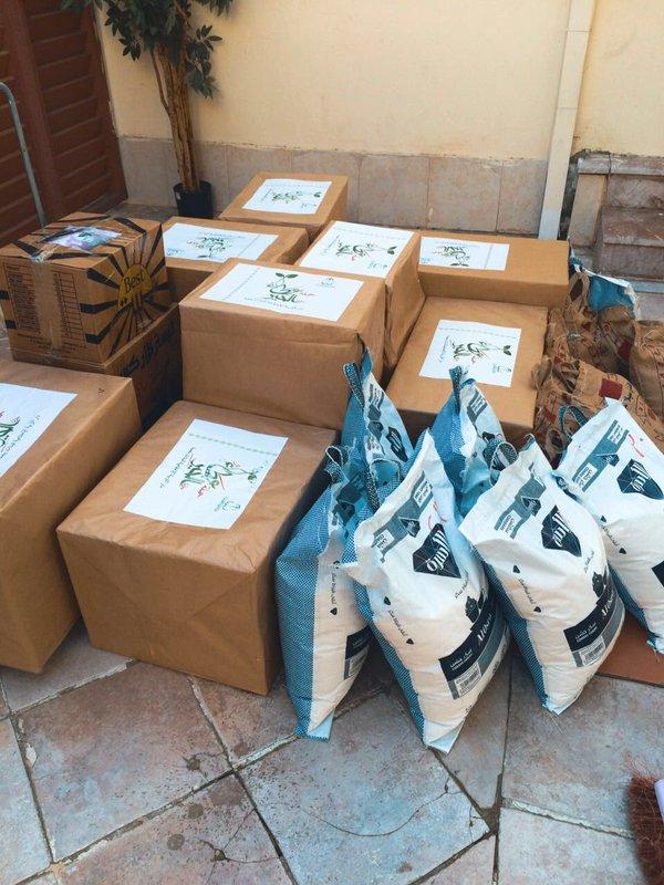 بناتنا بدار التربيةالاجتماعية بجدة يقمن بحملة توزيع السلة الغذائية للأسر المحتاجة من تبرعاتهم وبمشاركة منسوبات الدار